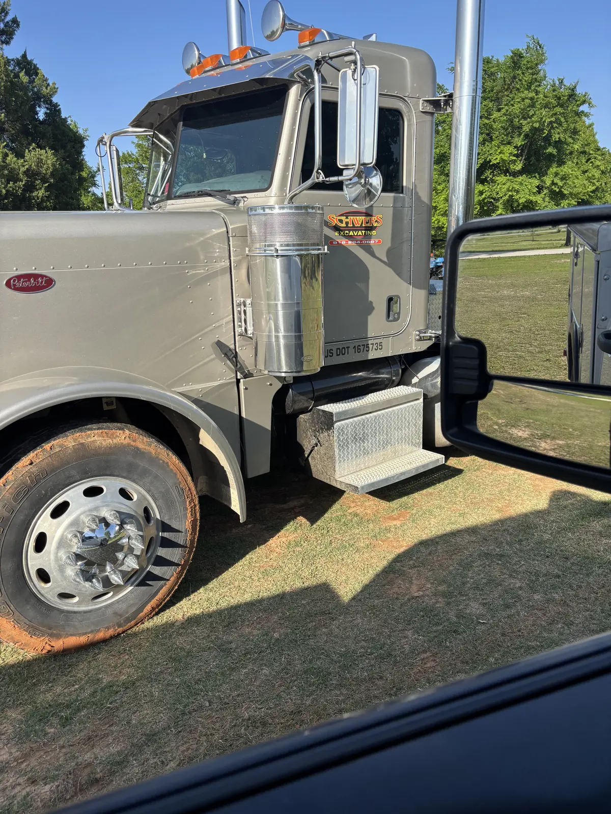 Semi Truck Service Guide: PM Intervals, Failures & Picking a Mechanic