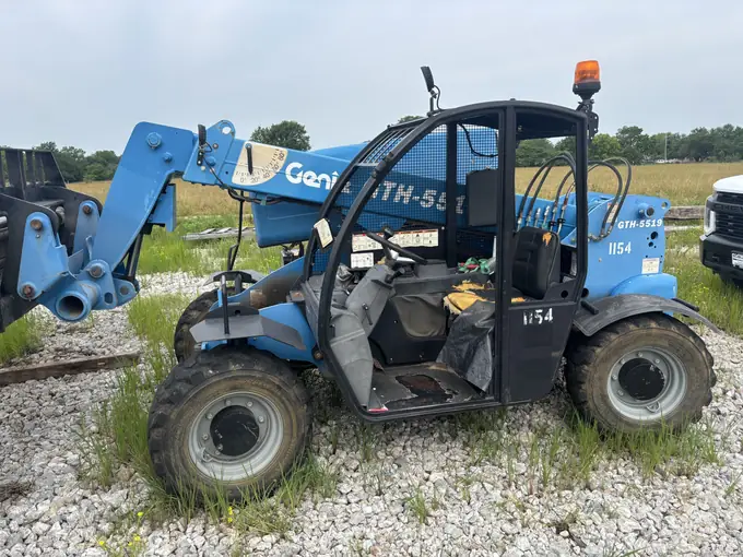 Genie telehandler serviced in the field